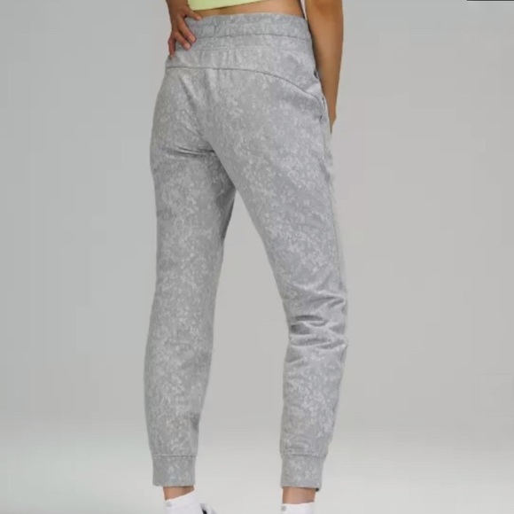 lululemon athletica Pants - Lululemon Ready to Rulu Grey Pants Sweatpant Joggers Sz 16 High Rise